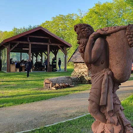 Muzeum Ziemianstwa W Dabrowie Inn Przesmyki