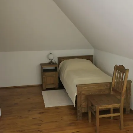 Muzeum Ziemianstwa W Dabrowie Inn