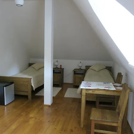 Inn Muzeum Ziemianstwa W Dabrowie