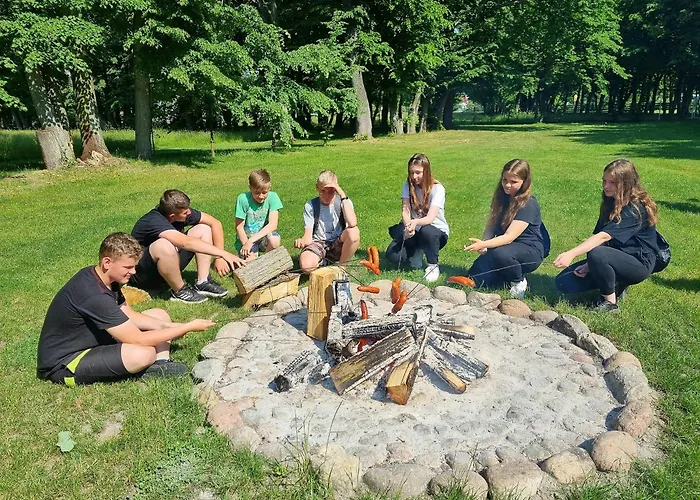 Muzeum Ziemianstwa W Dabrowie Gasthof